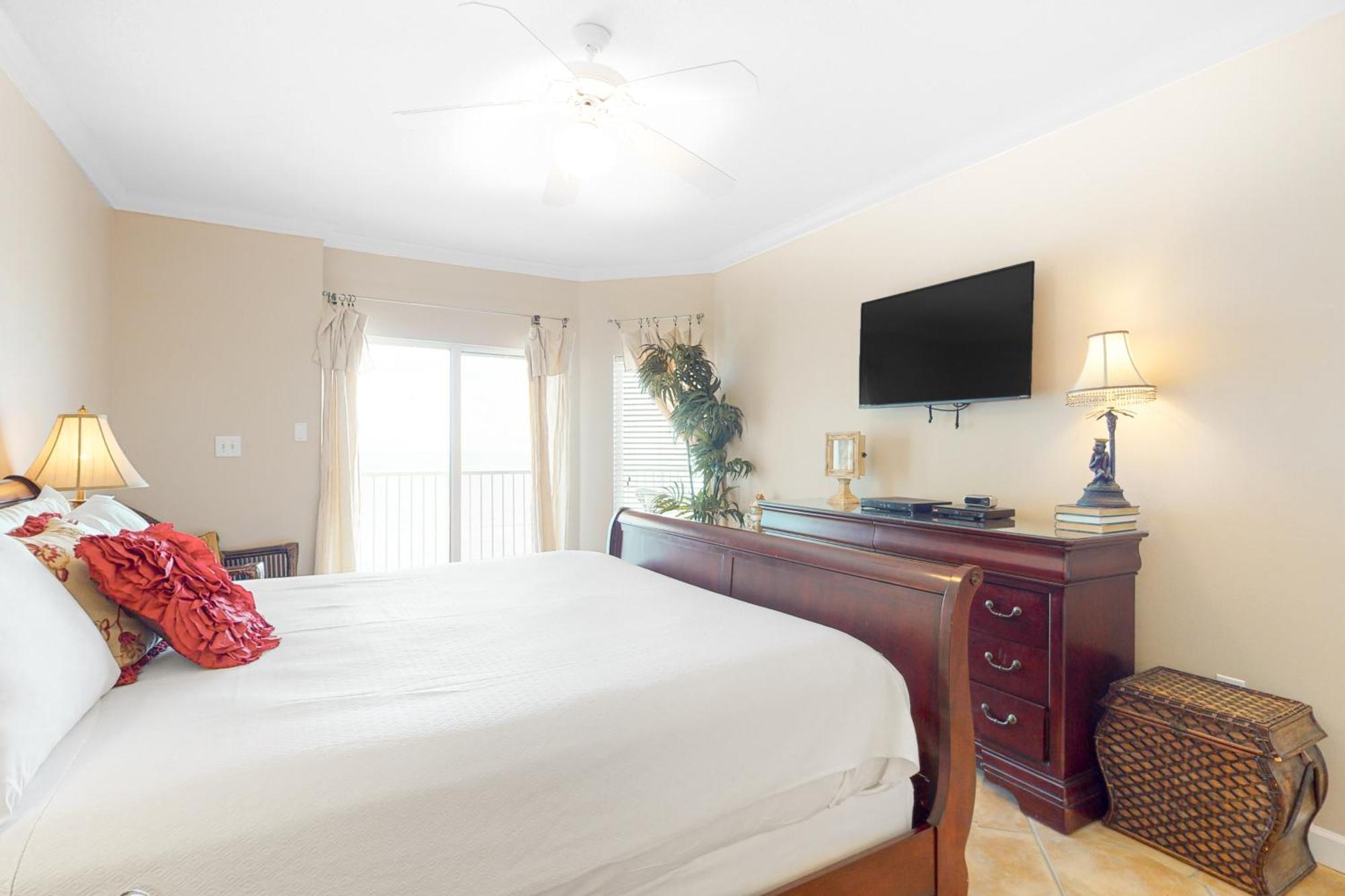 Admirals Quarters Villa Orange Beach Room photo