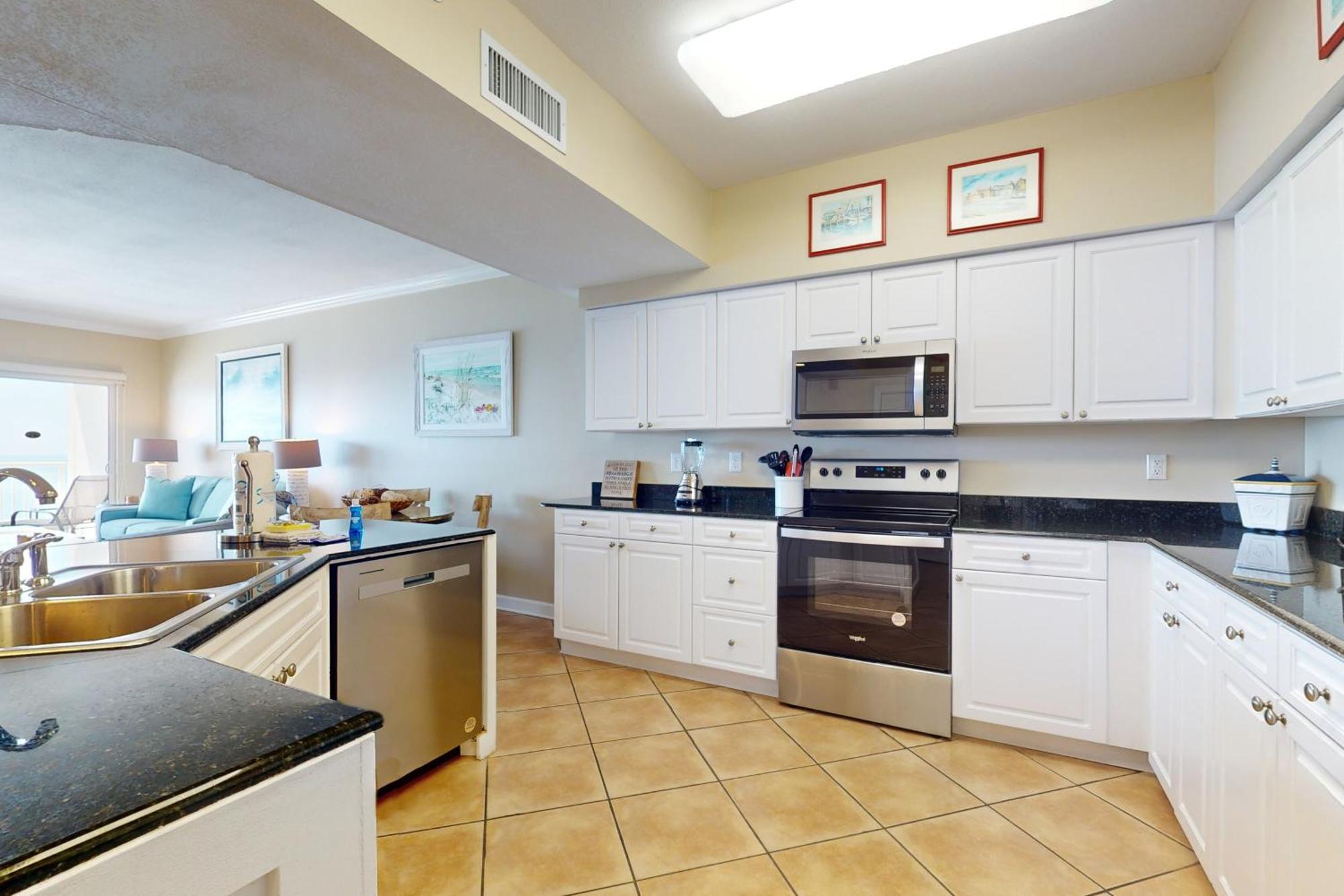 Admirals Quarters Villa Orange Beach Room photo