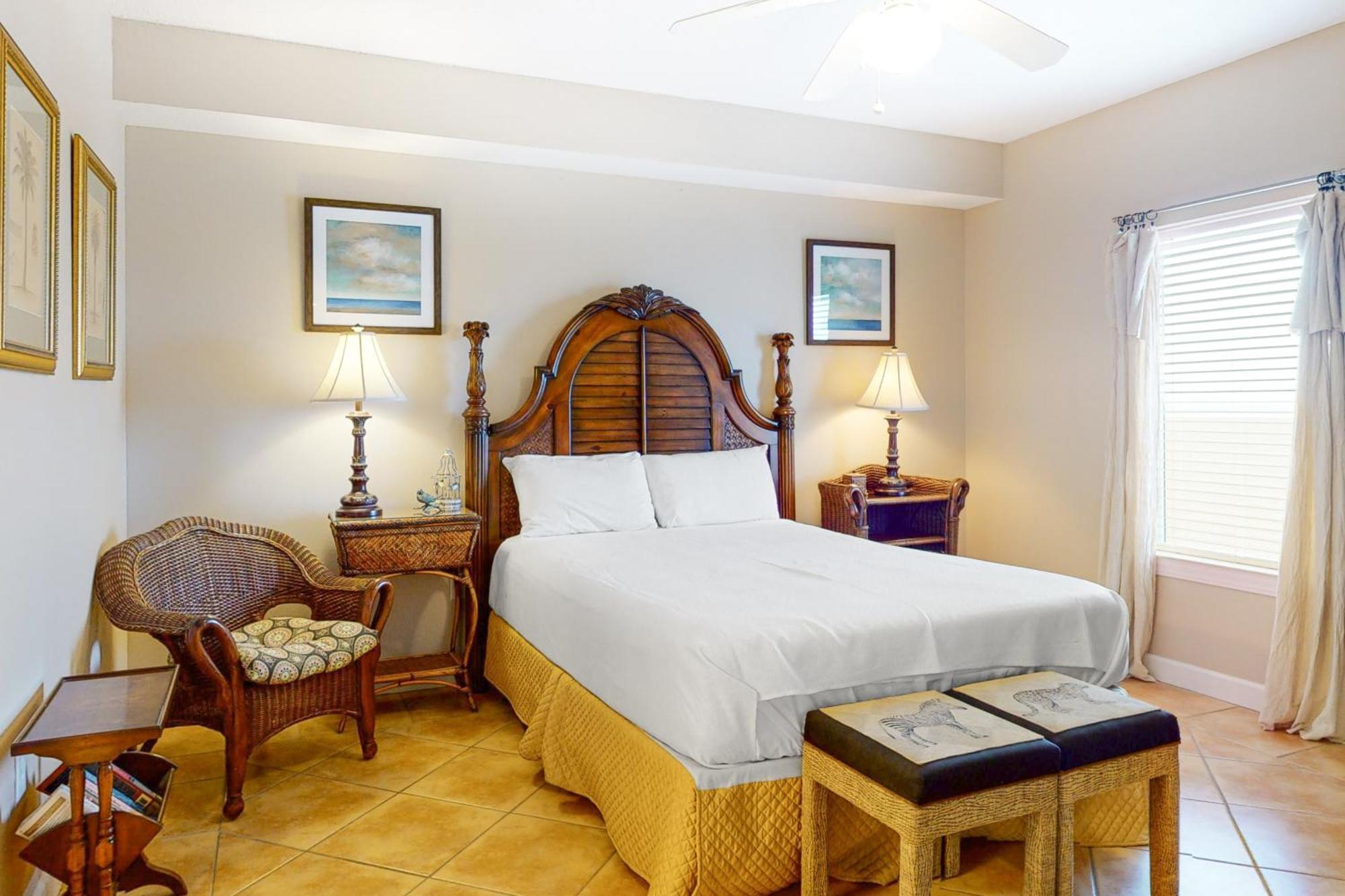 Admirals Quarters Villa Orange Beach Room photo
