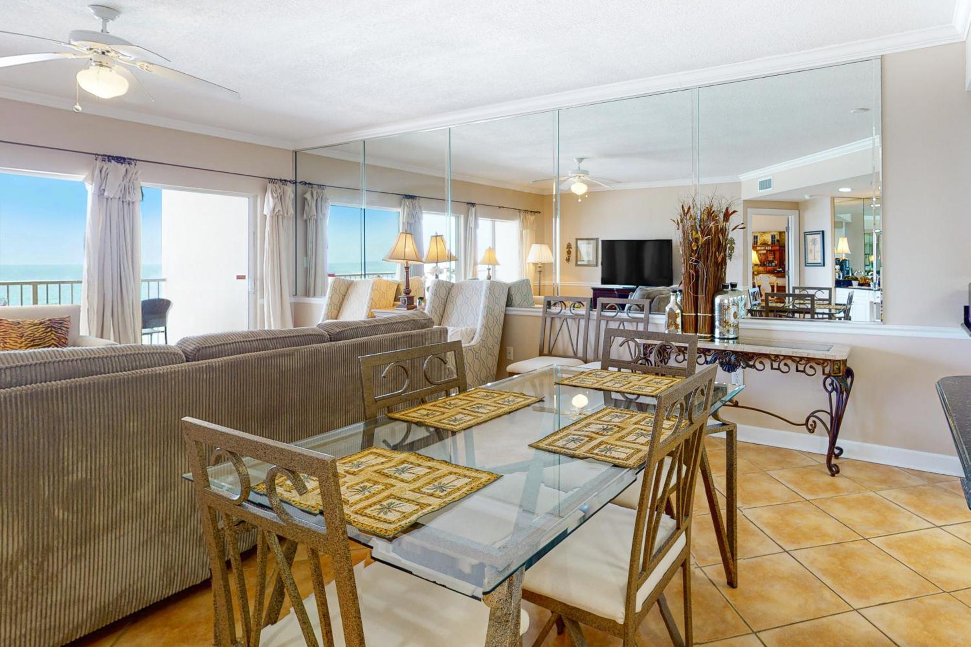 Admirals Quarters Villa Orange Beach Room photo